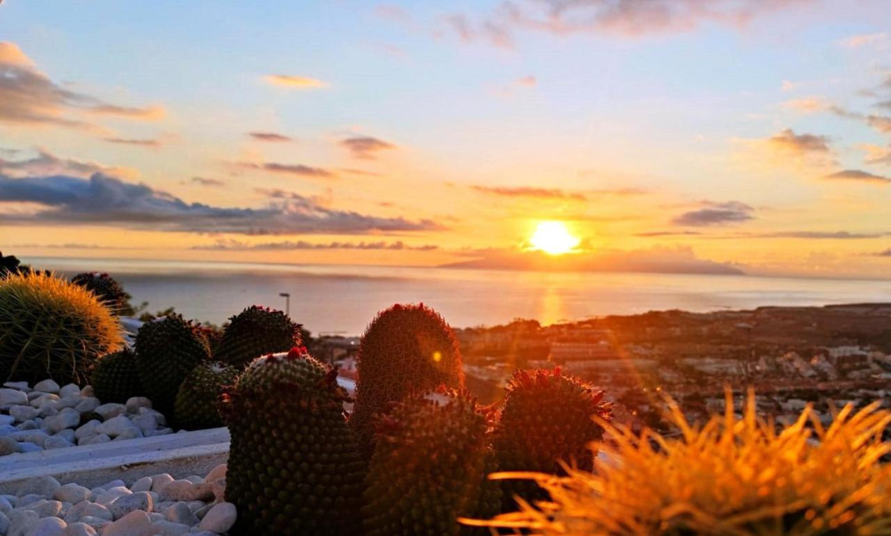 Ferienwohnung Wonderful View, Huge Terrace Solarium, Private Parking Costa Adeje  Exterior foto